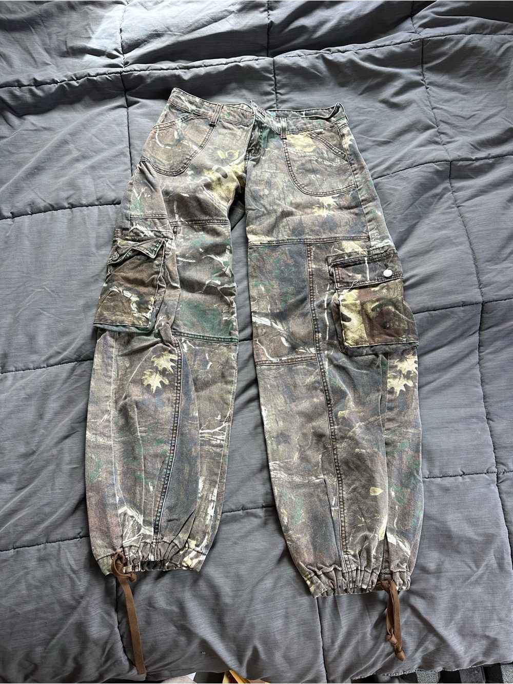 Revice Amelia Oakland camo pants